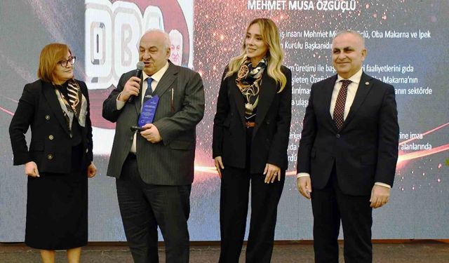 Musa Özgüçlü'ye 'Sağlık Yatırımlarında Öncü Hayırsever' Ödülü