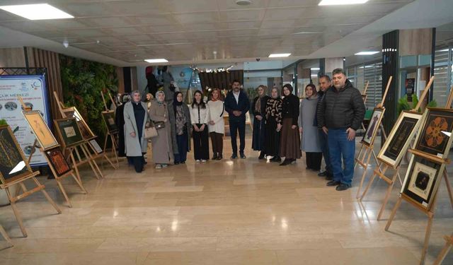 Muş'ta 'Değerlerimiz Sanatla Buluşuyor' Sergisi Açılışını Gerçekleştirdi