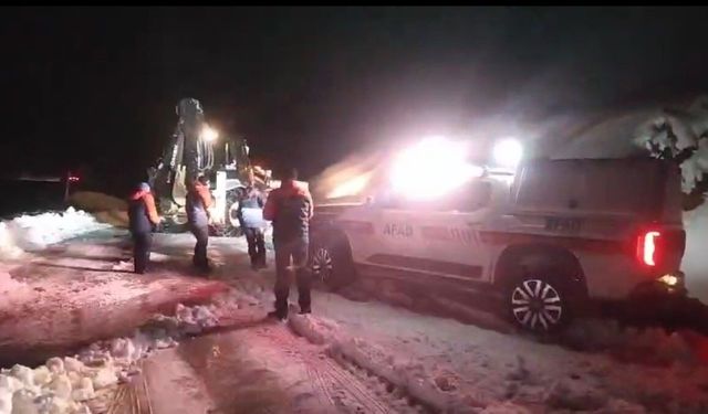 Muş'taki fırtına nedeniyle mahsur kalan AFAD ekipleri kurtarıldı