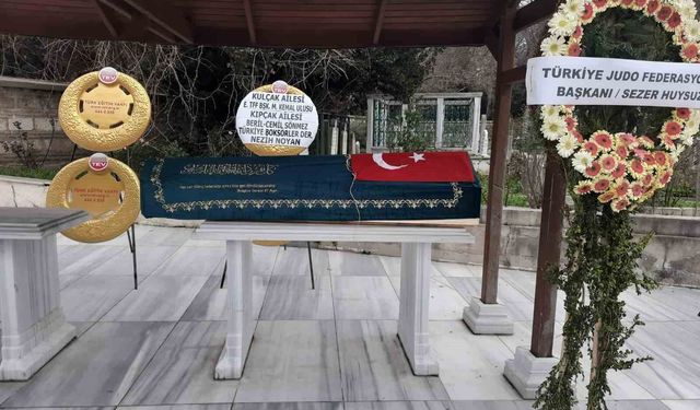 Muzaffer Ilıcak, ebedi istirahatine uğurlandı