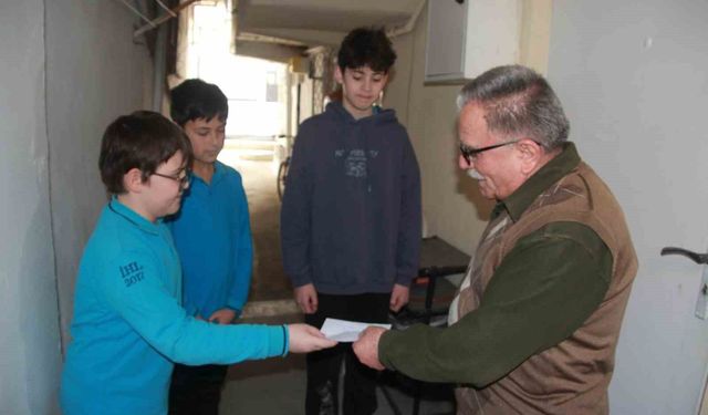 Öğrencilerin Biriktirdiği Harçlıklar İhtiyaç Sahiplerine Ulaştı