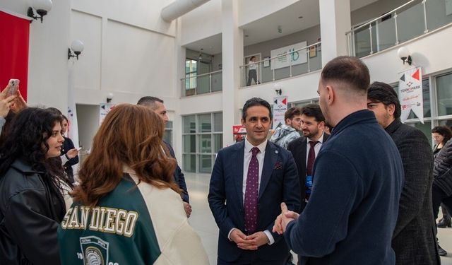 OMÜ'de 'Çay Saatinde Buluşmalar' Etkinliği Düzenlendi