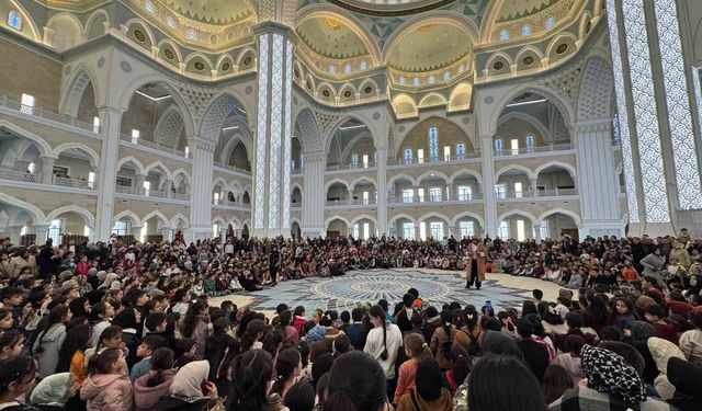 Şahinbey Millet Camii'nde Çocukların Eğlenceli Anları