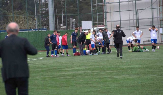 Sakatlık nedeniyle maçı devam ettiremeyen oyuncular duygusal anlar yaşadı