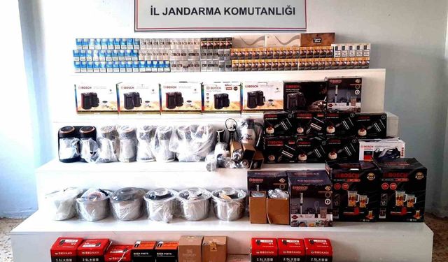 Şanlıurfa'da 5 bin 700 paket kaçak sigara yakalandı