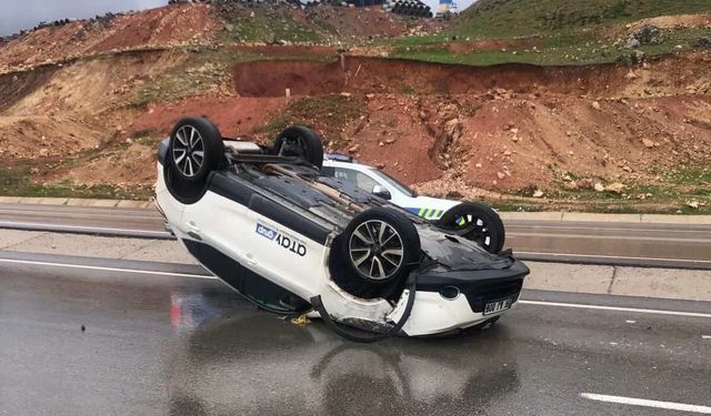 Siirt'te araç kontrolden çıkarak takla attı