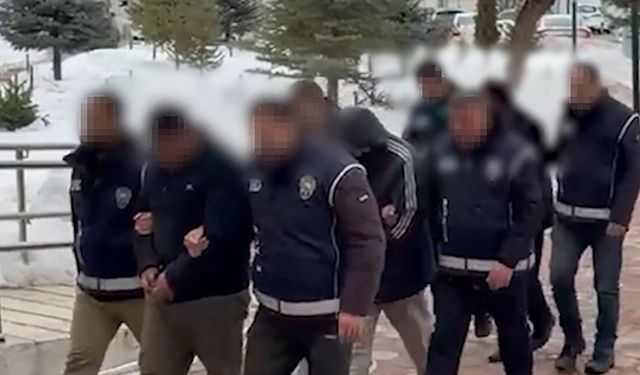 Sivas'ta 111 düzensiz göçmen tespit edildi, 19 kaçakçı hakkında işlem yapıldı