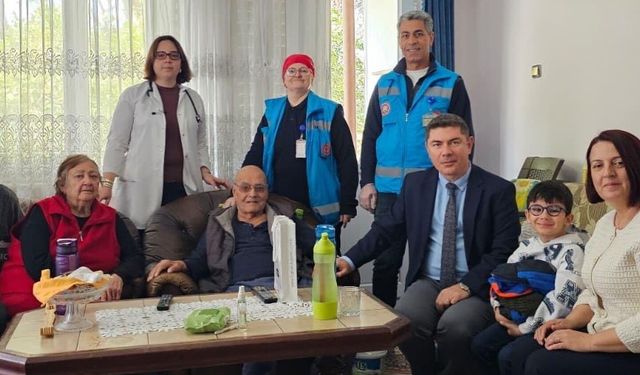 Söke'de Yaşlılara Ziyaret Gerçekleştirerek Moral Verdiler