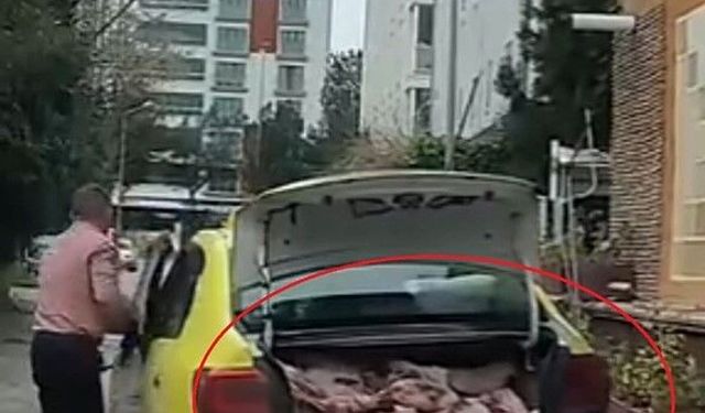 Taksinin Bagajında Uygunsuz Şartlarda Et Taşınması Görüntülendi