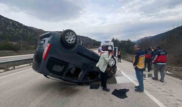 Ters Dönmüş Araçtan Kurtulmayı Başardı