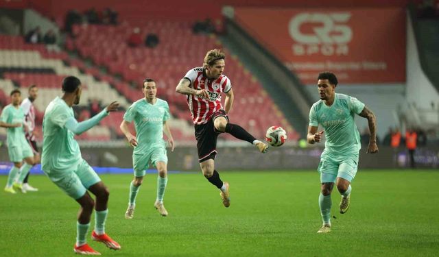 Trendyol Süper Lig: Samsunspor 1 - Kayserispor 0 (İlk yarı sonuçları)