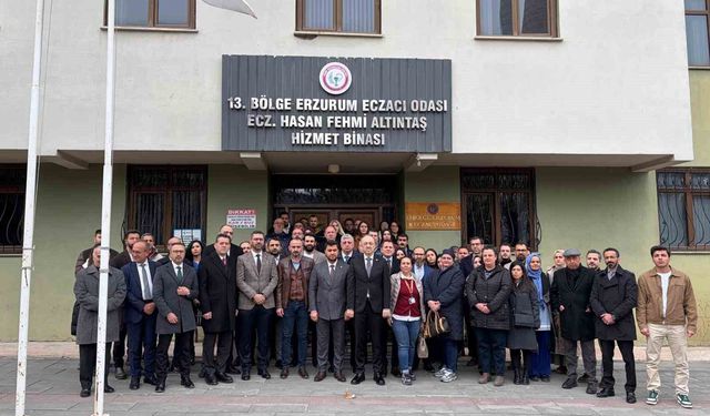 Türk Eczacıları Birliği'nden yangın çıkartma eylemine sert karşılık
