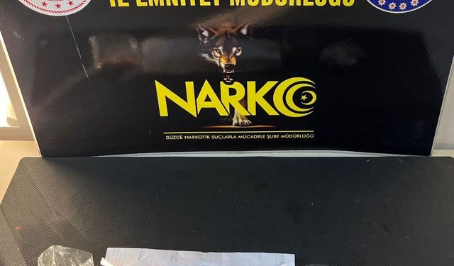 Uyuşturucu ticareti yapan iki kişi yakalandı