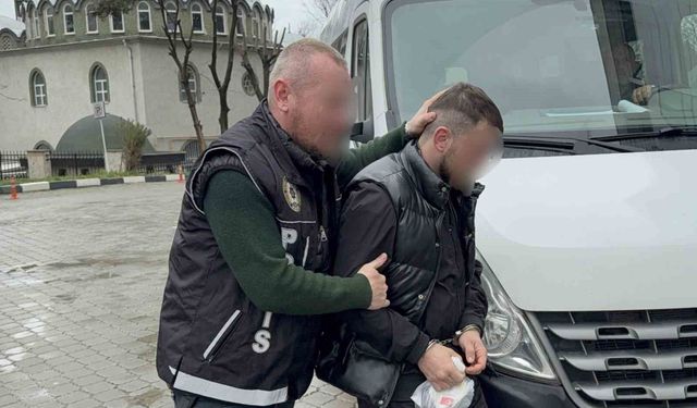 Uyuşturucu ticareti yaparken yakalandı