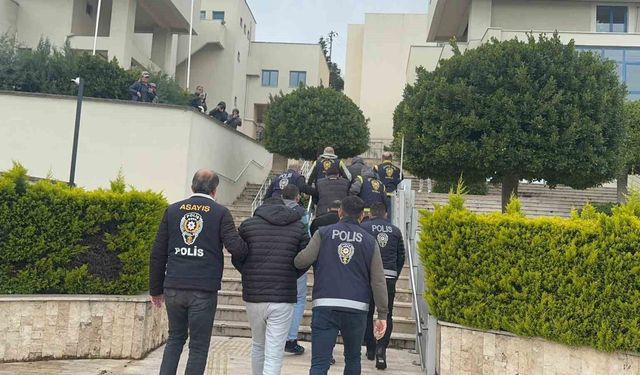 Yabancı Turistlere Yönelik Dolandırıcılık Şüphelileri Gözaltına Alındı