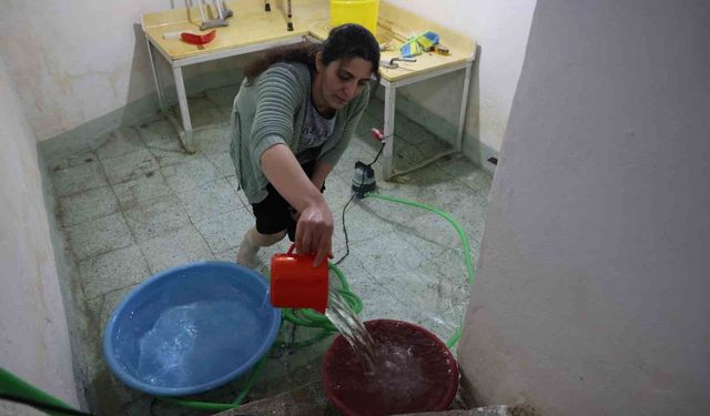 Yeraltı Sularının Taşmasıyla Evlerin Bodrumları Su İçinde Kaldı: 40 Hane Etkilendi