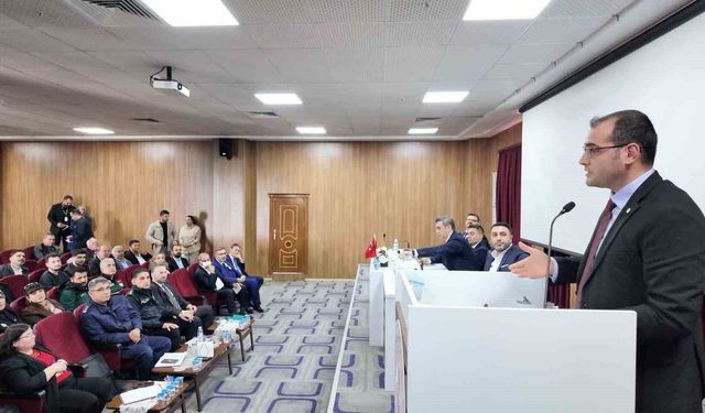 Yeşilay, Yüreğir'deki Muhtarlarla Toplantı Gerçekleştirdi