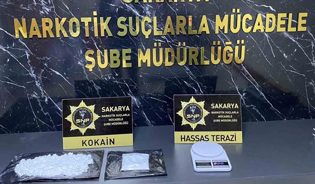 Yolcu otobüsünde yarım kilo uyuşturucu madde yakalandı: İki kişi gözaltında