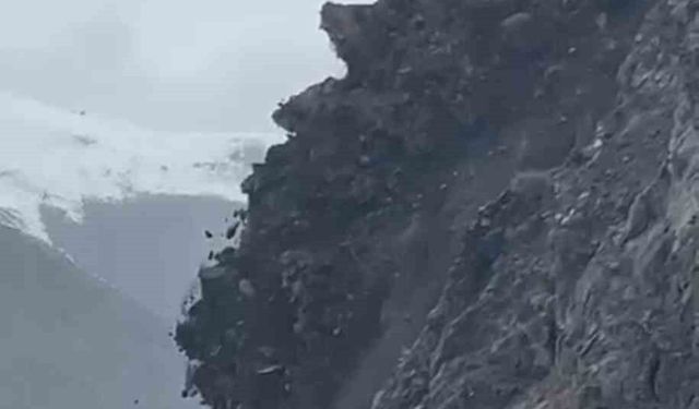 Yüksekova-Van Karayolu'nda Endişe Verici Manzara