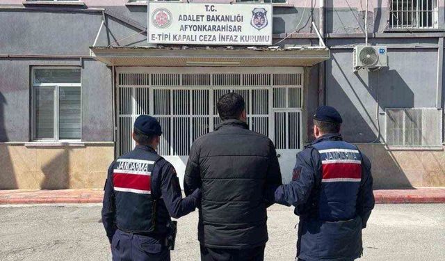 22 yıl hapis cezası bulunan şüpheli jandarma tarafından yakalandı