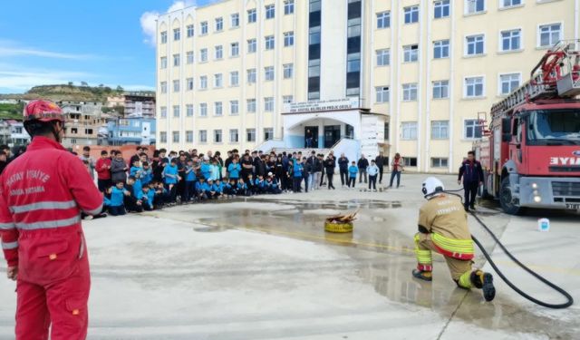 Antakya'da Öğrencilere Yangın Güvenliği Eğitimi Verildi