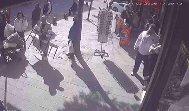 Arnavutköy'de Mobilya Mağazasından Sandalyeleri Çalan Kadın Tutuklandı