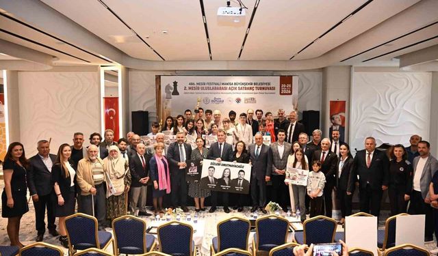 Azerbaycanlı Vugar Rasulov, Manisa'da satranç turnuvasını kazandı