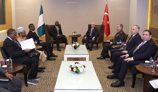 Bakan Güler, Nijerya Savunma Bakanı Musa ile bir görüşme yaptı