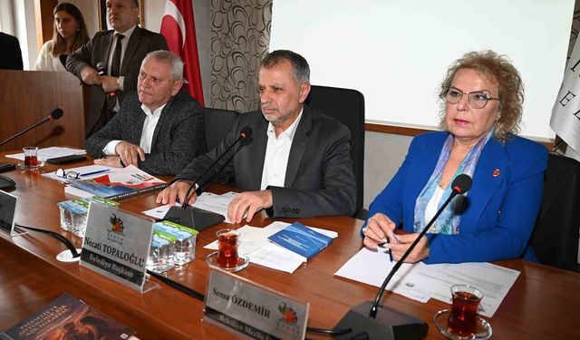 Başkan Topaloğlu: 'Yol kazıları altyapı hizmetlerine ait'