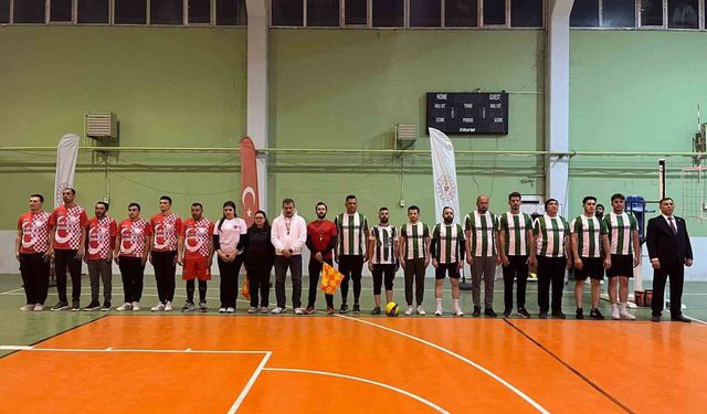 Beylikova'da voleybol turnuvası muhteşem bir finalle noktalandı