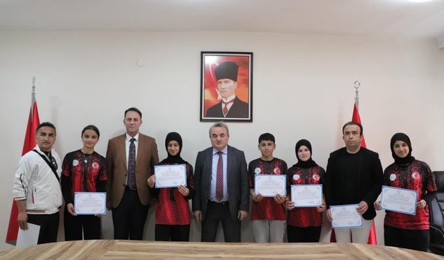 Bozüyük'te sporculara ödül takdim edildi