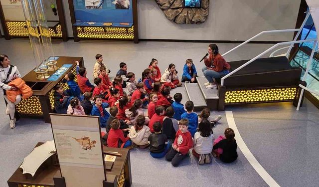 Bursa'da Öğrenciler GUHEM ile Uzay Macerasına Çıkıyor