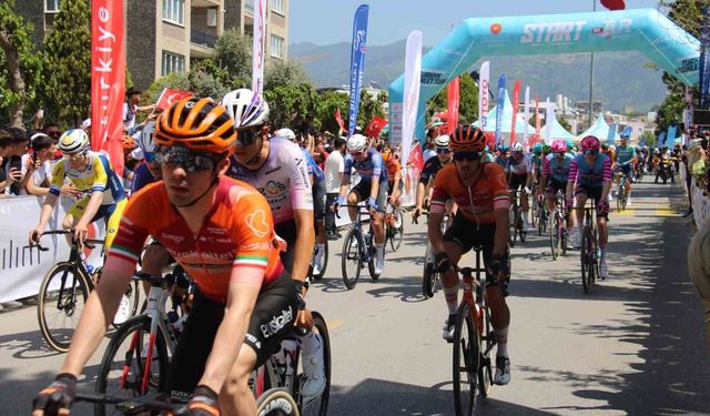 Cumhurbaşkanlığı Bisiklet Turu'nun ikinci etabı Aydın'dan başladı