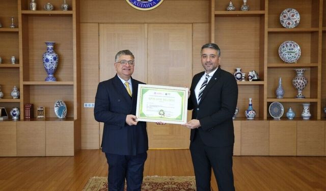 DPÜ Evliya Çelebi Yerleşkesi'nden önemli Sıfır Atık belgesi yenileme başarısı