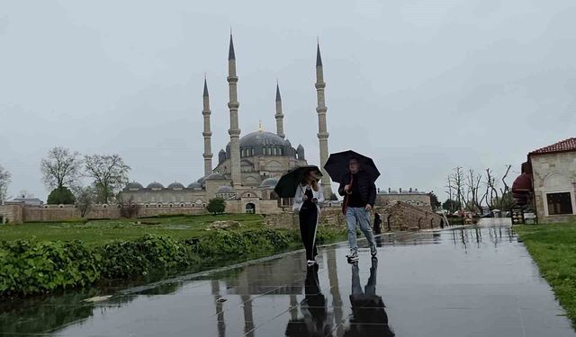Edirne'de sağanak yağış etkili, tarımda bereket umudu