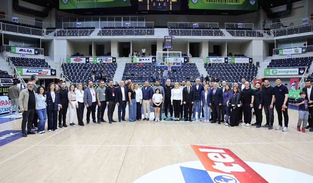 Eğitim İçin Merkezefendi Basketbol Takımı Parkeye Çıktı