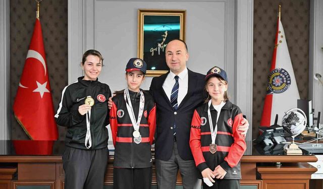 Eskişehir Emniyet Müdürü Tolga Yılmaz, Şampiyon Taekwondocuları Ağırladı