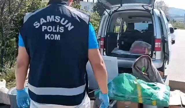Ev eşyaları arasında gizli silahlar: Samsun'da dikkat çeken durdurma