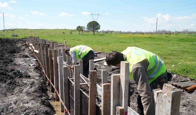 Gençlerin isteği yerine geldi, mahalleler yeni sahalara kavuştu