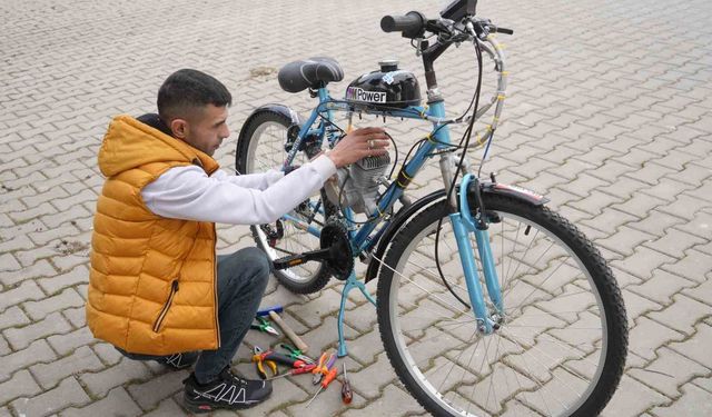 İkinci el bisikletle motorlu araç yaptı, çevresinden büyük ilgi gördü