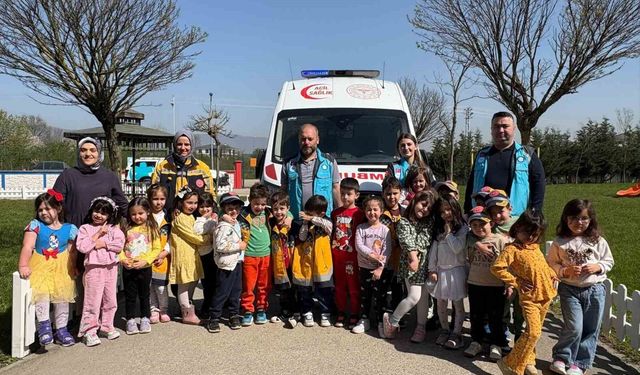 Küçük çocuklara diş sağlığı ve acil durum eğitimi verildi