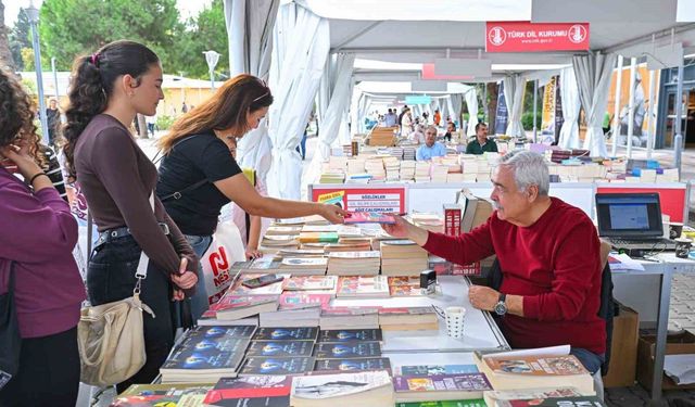 Kültürpark'ta edebiyat rüzgarı: İZKİTAP başlıyor