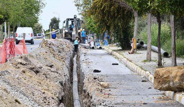 Kuşadası'nda içme suyu hattı yenileniyor