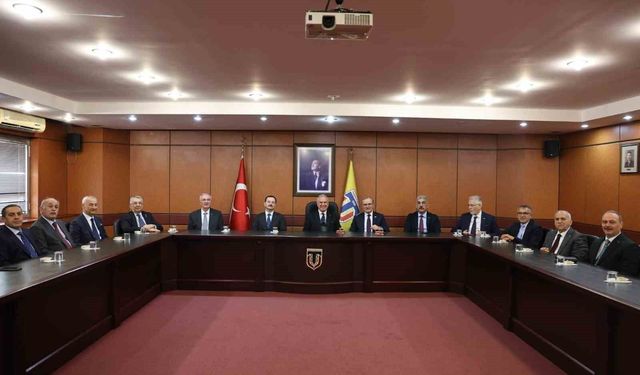 Memet Aslan, Trabzon'da OSBÜK zirvesinde buluştu