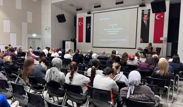 Mersin Şehir Hastanesi'nde sağlık okuryazarlığı üzerine panel yapıldı