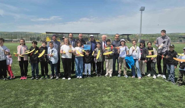 Model uçak yarışması Tekirdağ'da başladı