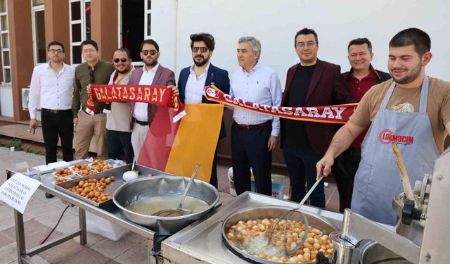 Aydın'da Galatasaraylı avukatlar, şampiyonluk kutlaması yaptı