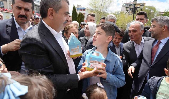 Bakan Tekin: 'CHP olaylarının arkasında fazlasıyla şaibe mevcut'