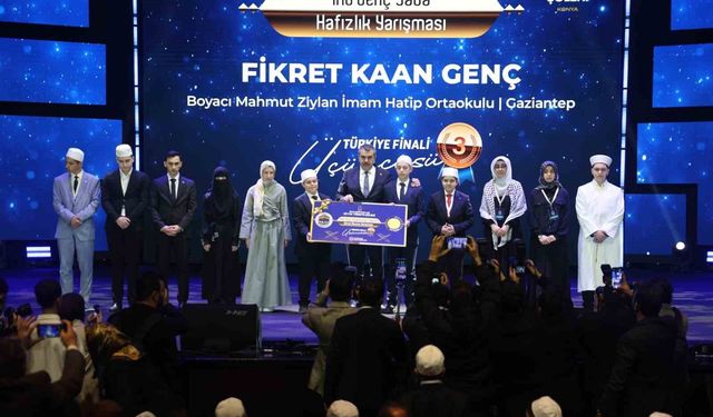 Bakan Tekin: 'Gençlerimizin ruhları, algoritmaların insafına terk edilmemeli'