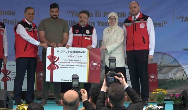 Bakan Yumaklı: 'Tarım, çiftçilerin yanı sıra ülkelerin milli güvenlik meselesidir'